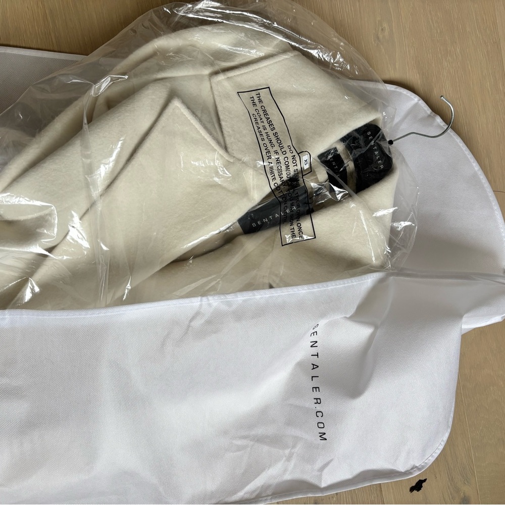Sentaler Alpaca Coat (white/cream) - Picture 6 of 12